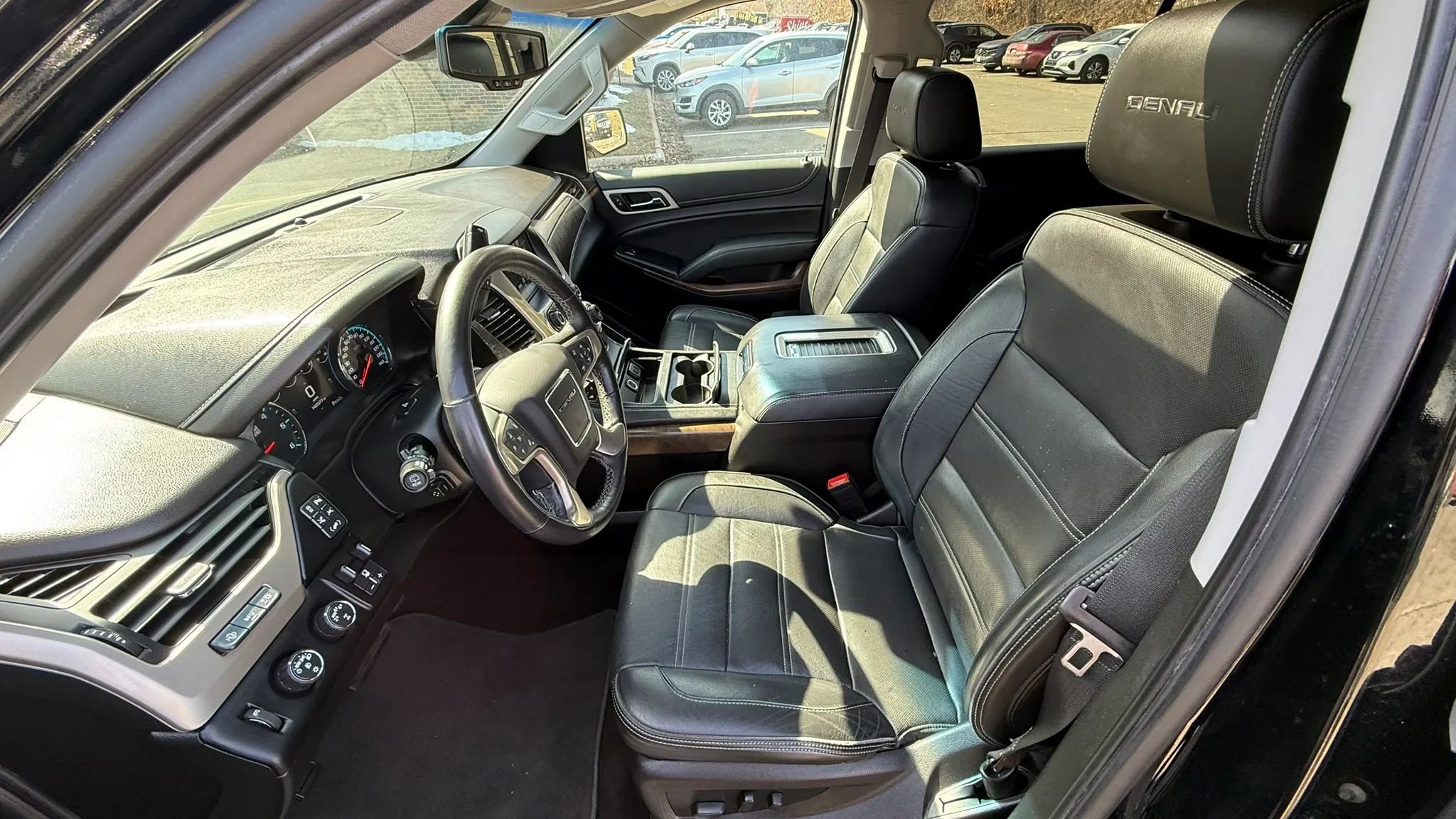 Used 2018 GMC Yukon XL Denali w/ Denali Ultimate Package image 25