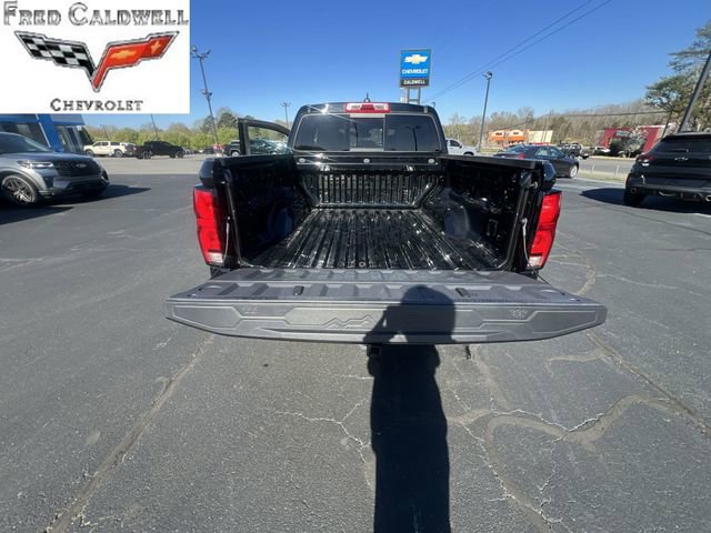 Used 2024 Chevrolet Colorado LT w/ LT Convenience Package III image 31