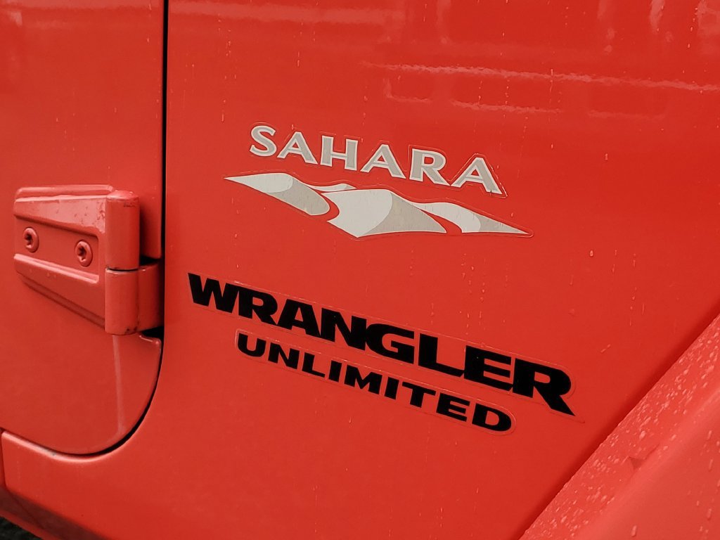 Used 2013 Jeep Wrangler Unlimited Sahara w/ Mopar Chrome Edition Group AWD/4WD image 7