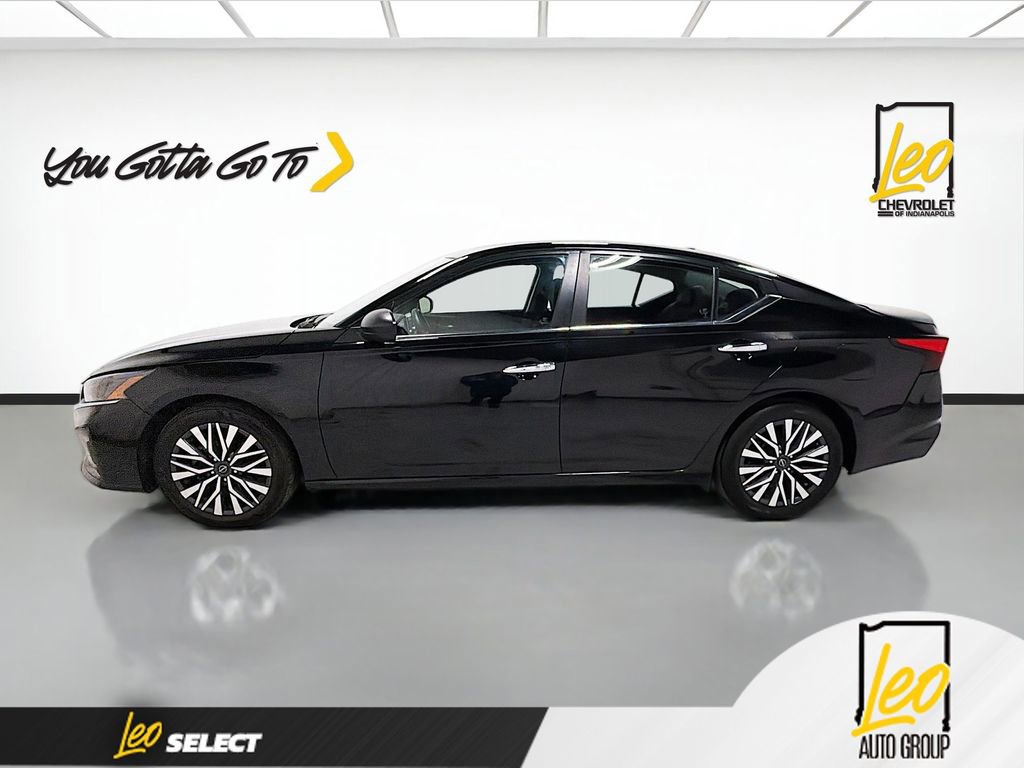 Used 2024 Nissan Altima 2.5 SV image 8