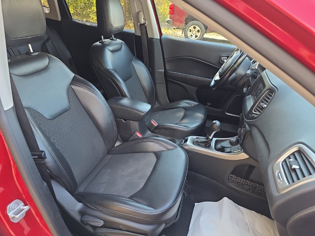 Used 2020 Jeep Compass Latitude AWD/4WD image 19