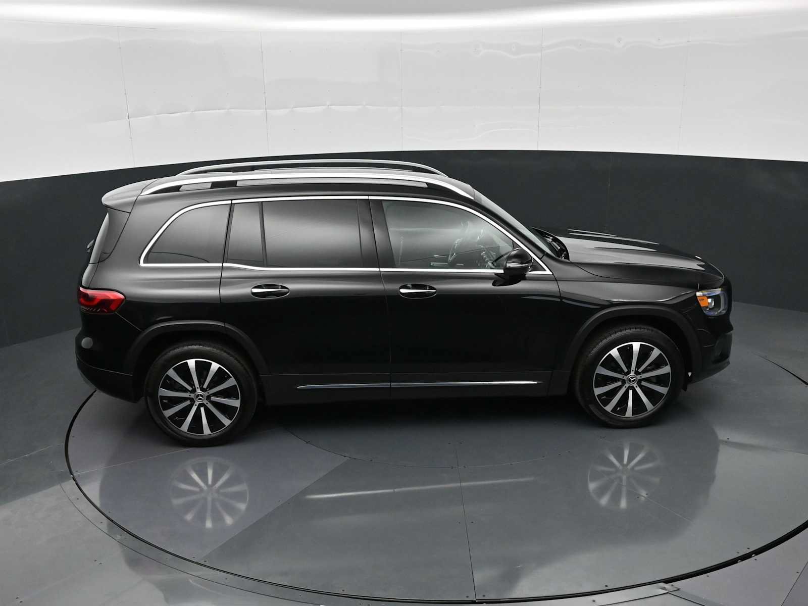 Used 2022 Mercedes-Benz GLB 250 image 33