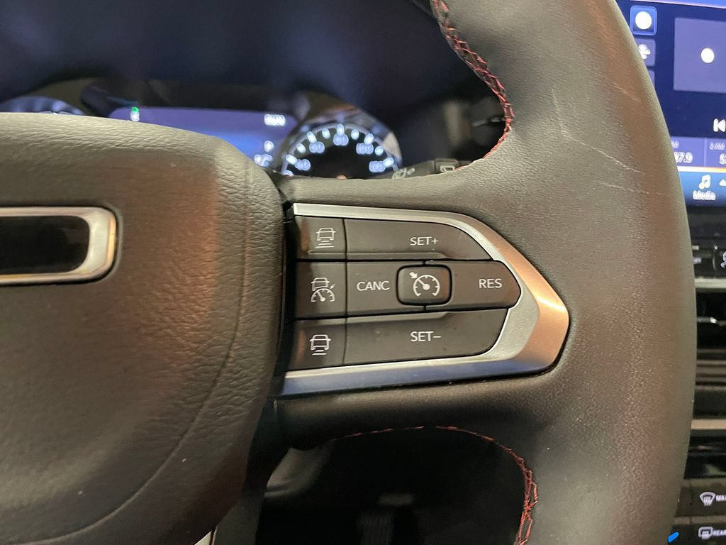 Used 2026 Jeep Compass Trailhawk AWD/4WD image 36