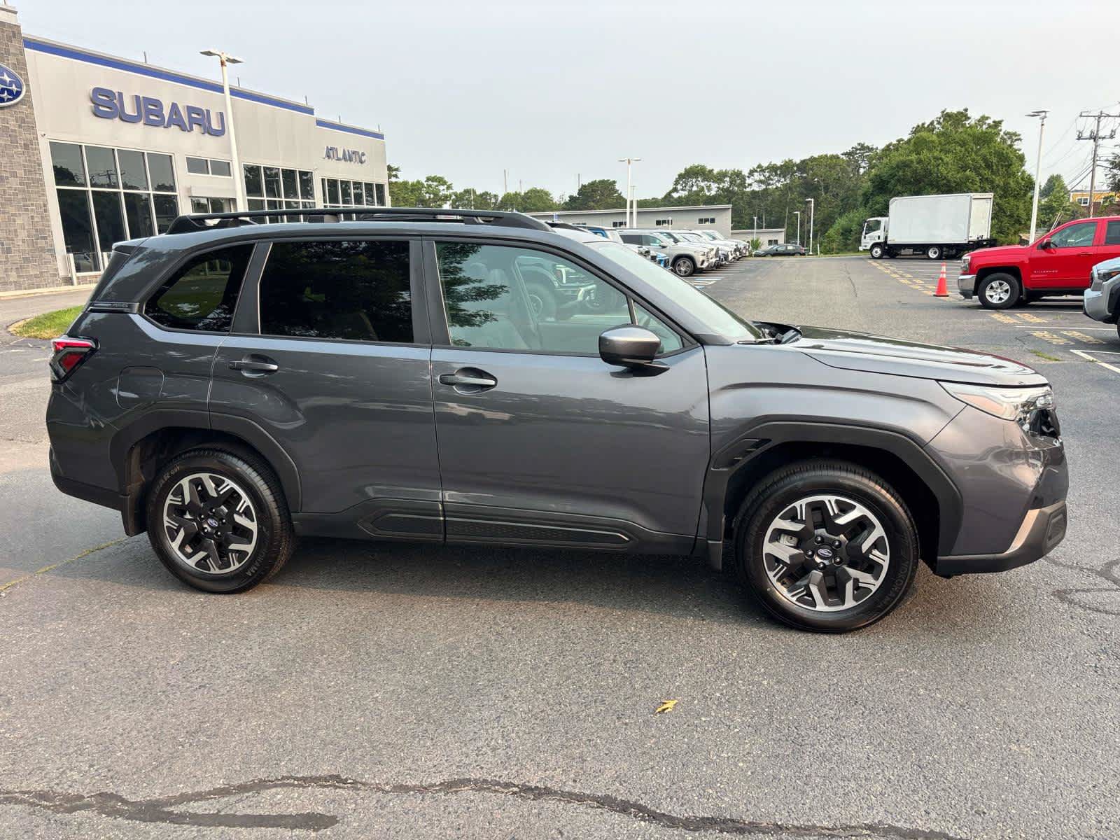 Used 2026 Subaru Forester Premium AWD/4WD image 2