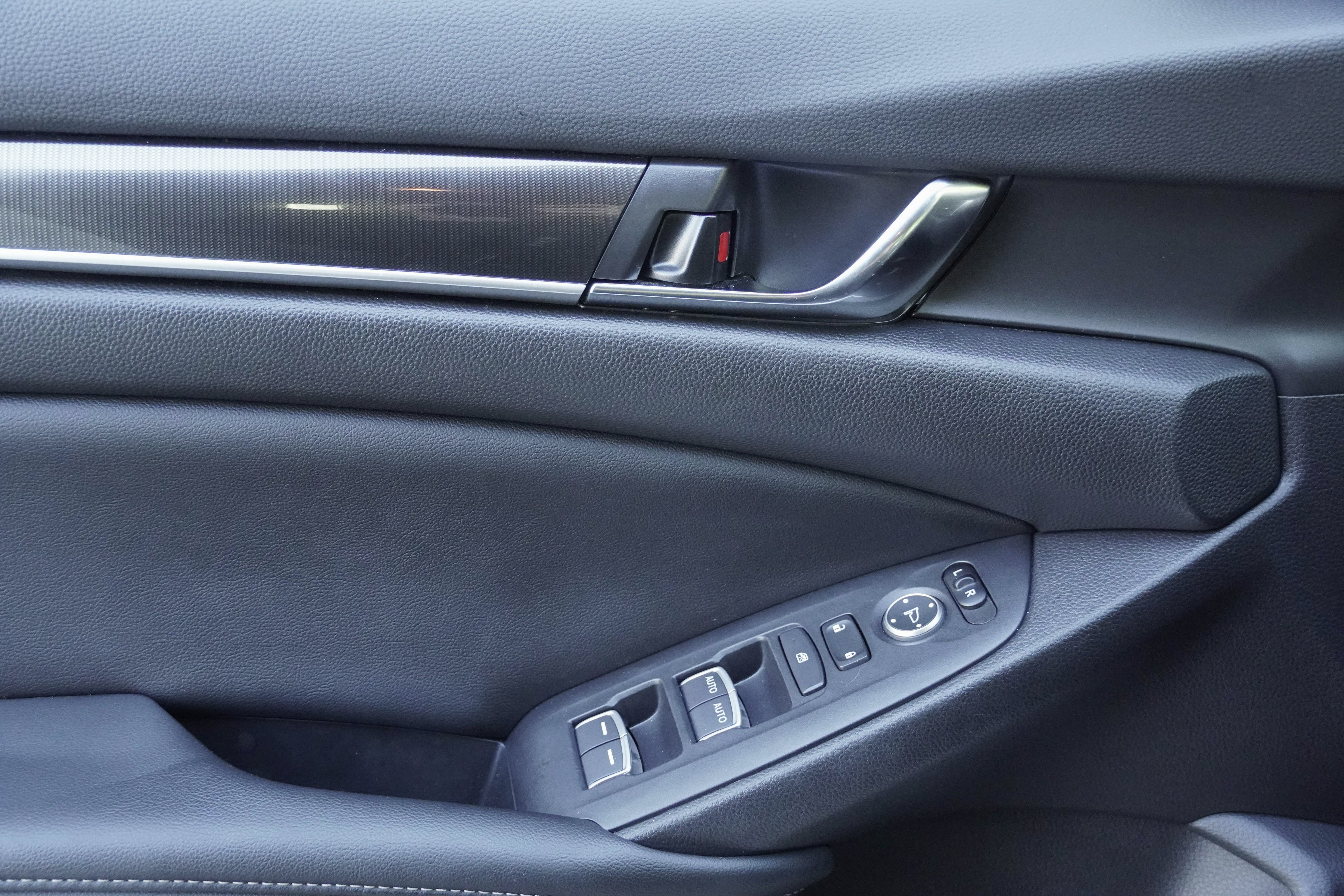 Used 2022 Honda Accord Sport image 12