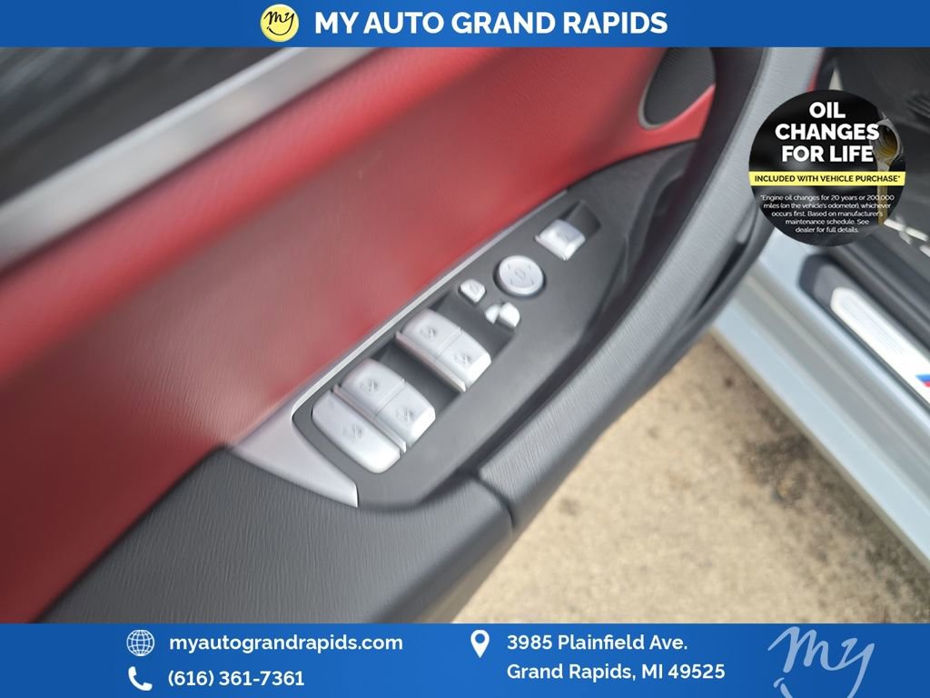 Used 2023 BMW X4 M40i w/ Premium Package image 11
