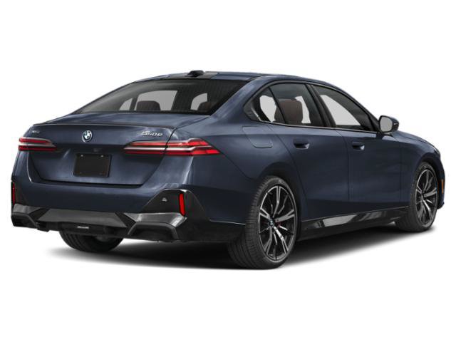 New 2027 BMW 550e xDrive AWD/4WD image 2