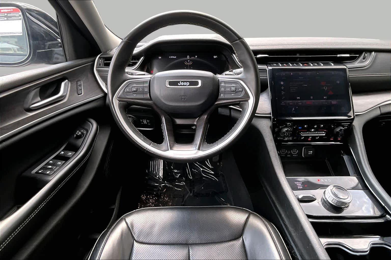 Used 2023 Jeep Grand Cherokee L Limited w/ Luxury Tech Group II AWD/4WD image 6