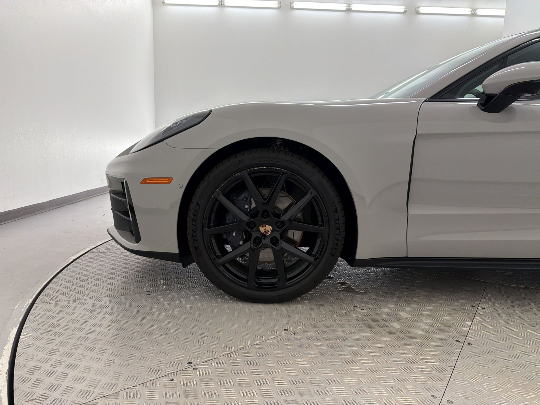 New 2026 Porsche Panamera image 23