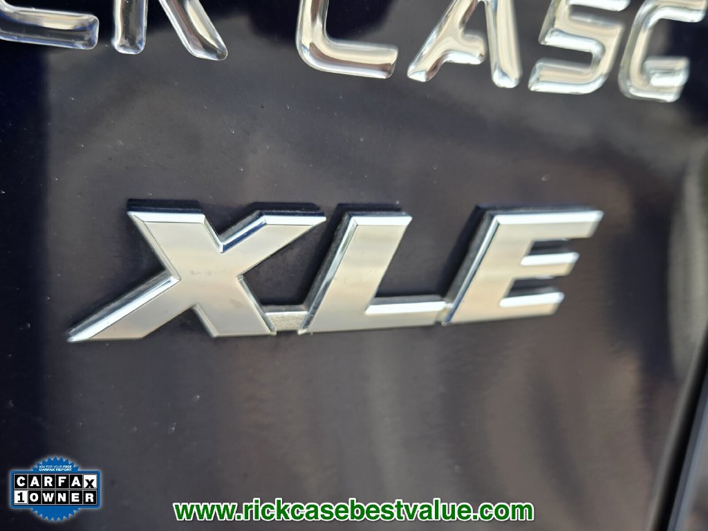 Used 2023 Toyota RAV4 XLE Premium FWD image 17