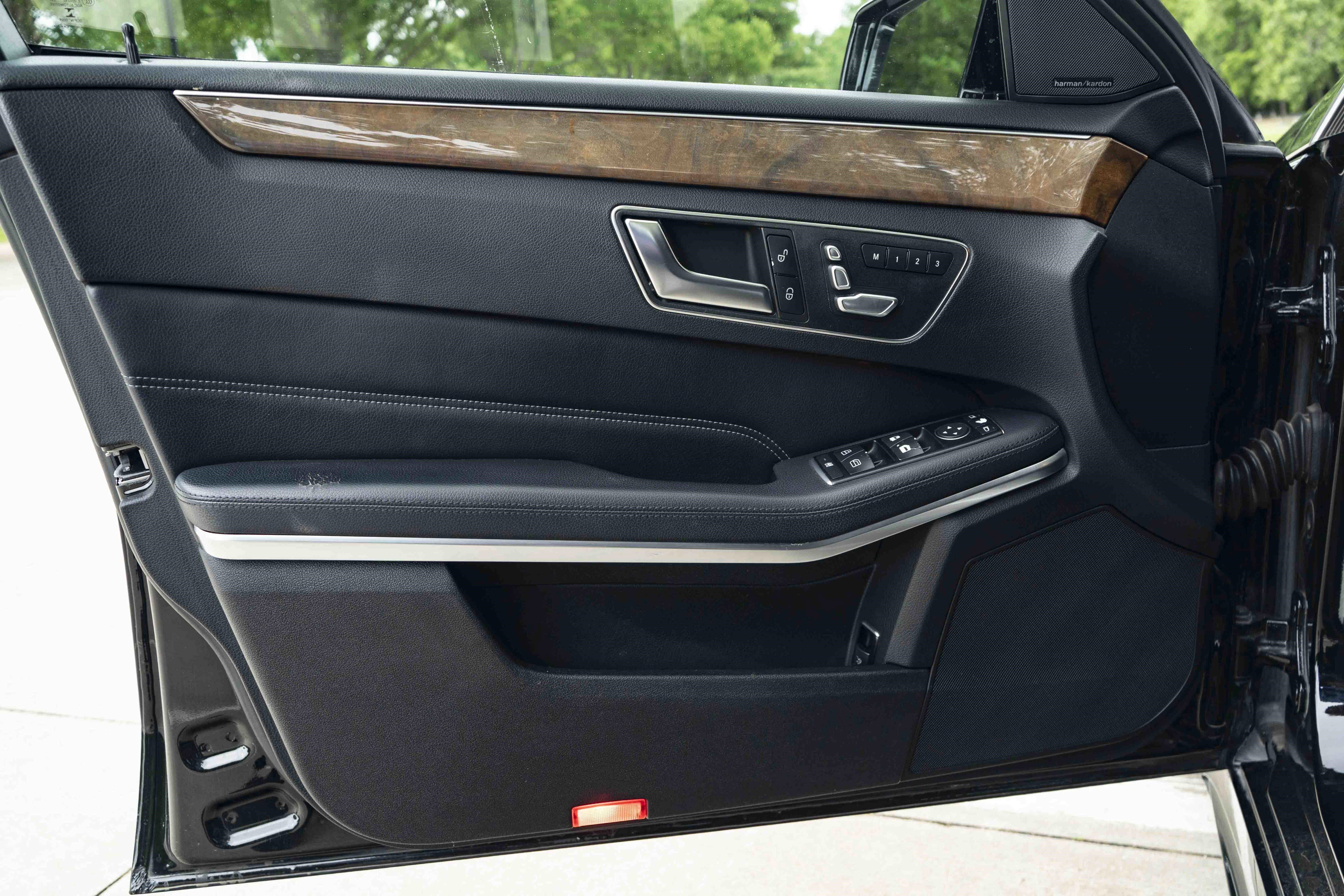Used 2015 Mercedes-Benz E 350 4MATIC Sedan image 37