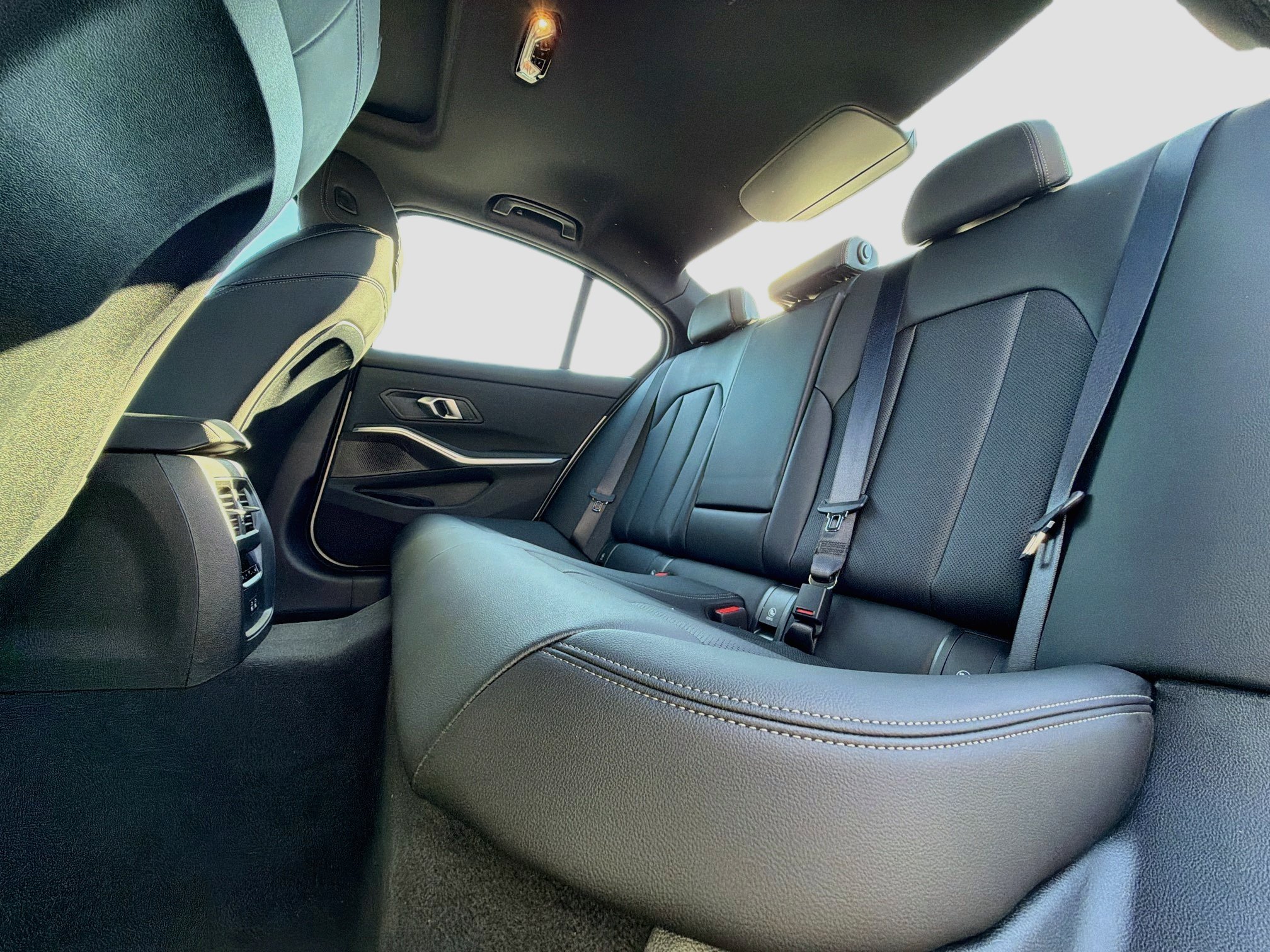 New 2026 BMW 330i Sedan w/ Premium Package RWD image 21