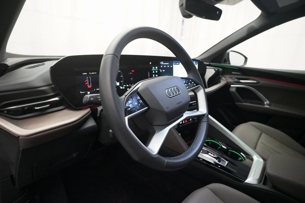 Used 2025 Audi Q5 Premium Plus w/ Premium Plus image 19