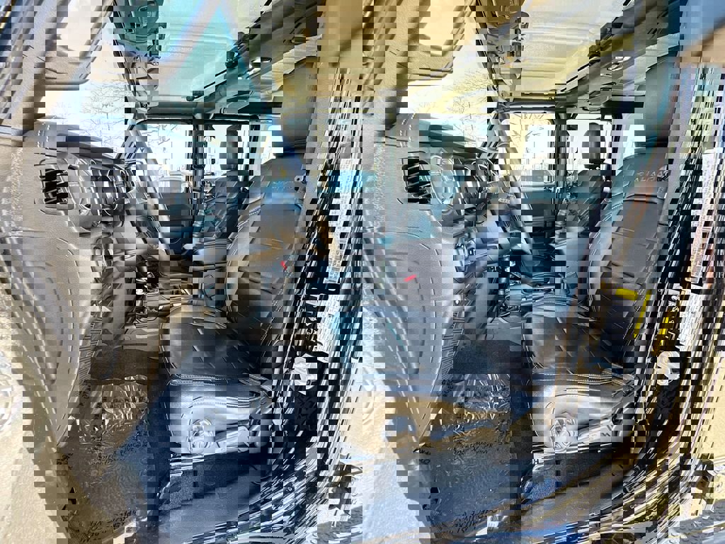 Used 2022 Jeep Wrangler Unlimited Sahara 4xe image 19