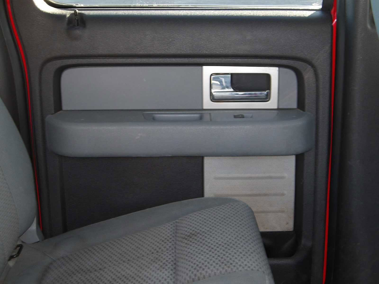 Used 2011 Ford F150 XLT w/ XLT Chrome Pkg image 25