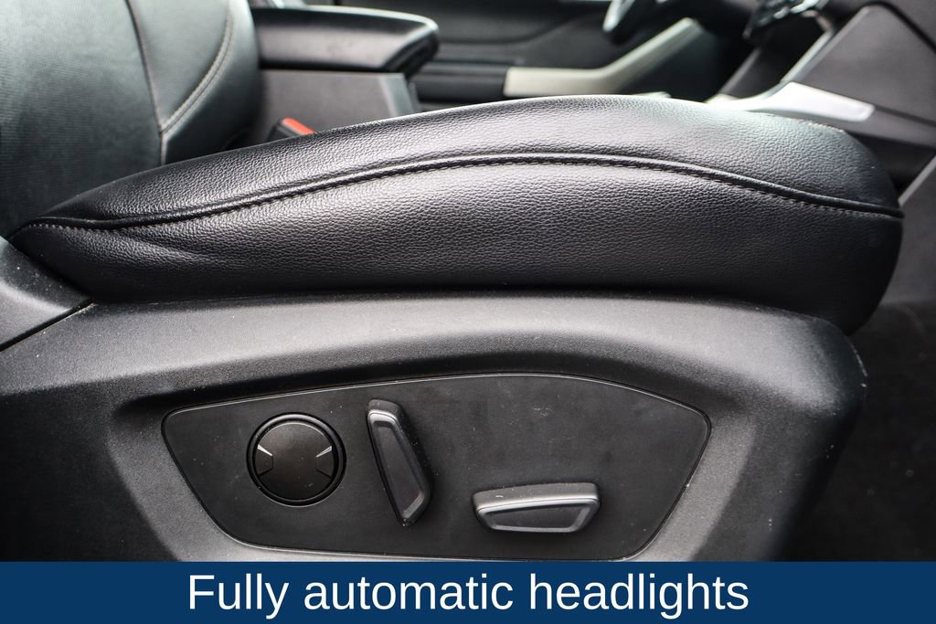 Used 2023 Ford Explorer Limited image 16