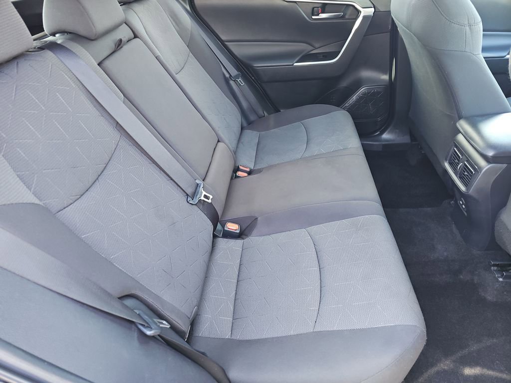 Used 2022 Toyota RAV4 XLE w/ Convenience Package image 24