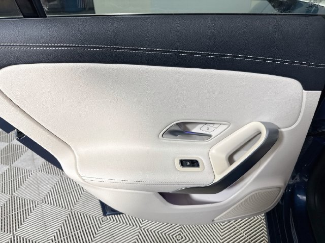 Used 2021 Mercedes-Benz CLA 250 image 25