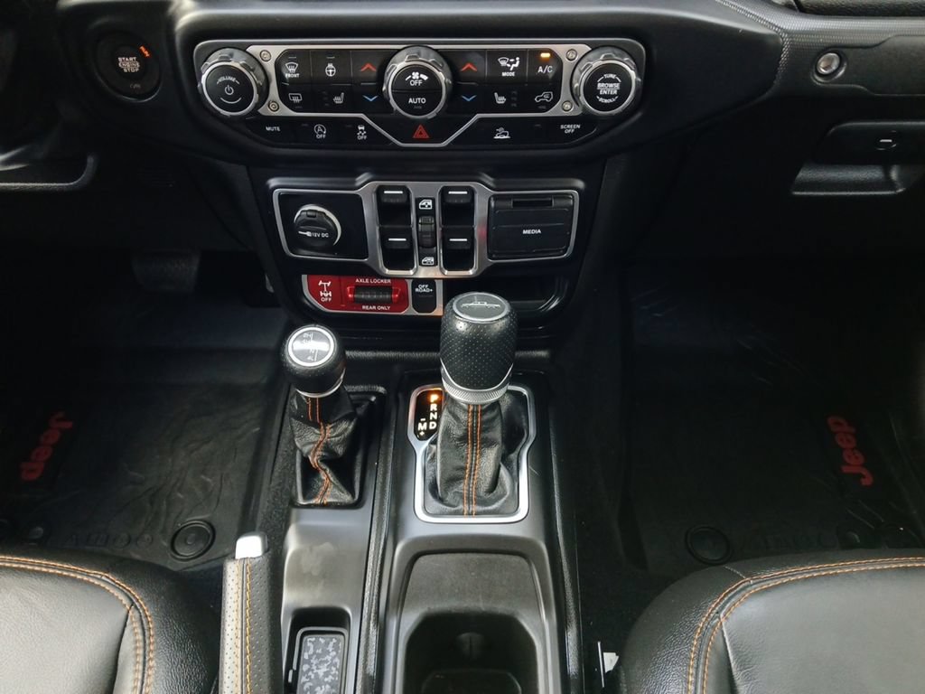 Used 2023 Jeep Gladiator Mojave w/ LED Lighting Group AWD/4WD image 10