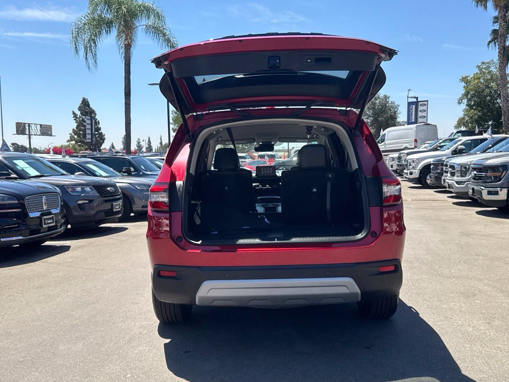 Used 2025 Honda Pilot EX-L image 16