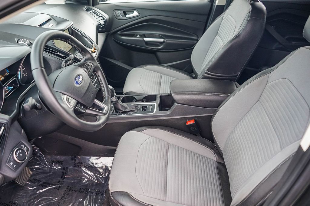 Used 2017 Ford Escape SE w/ Equipment Group 201A image 20