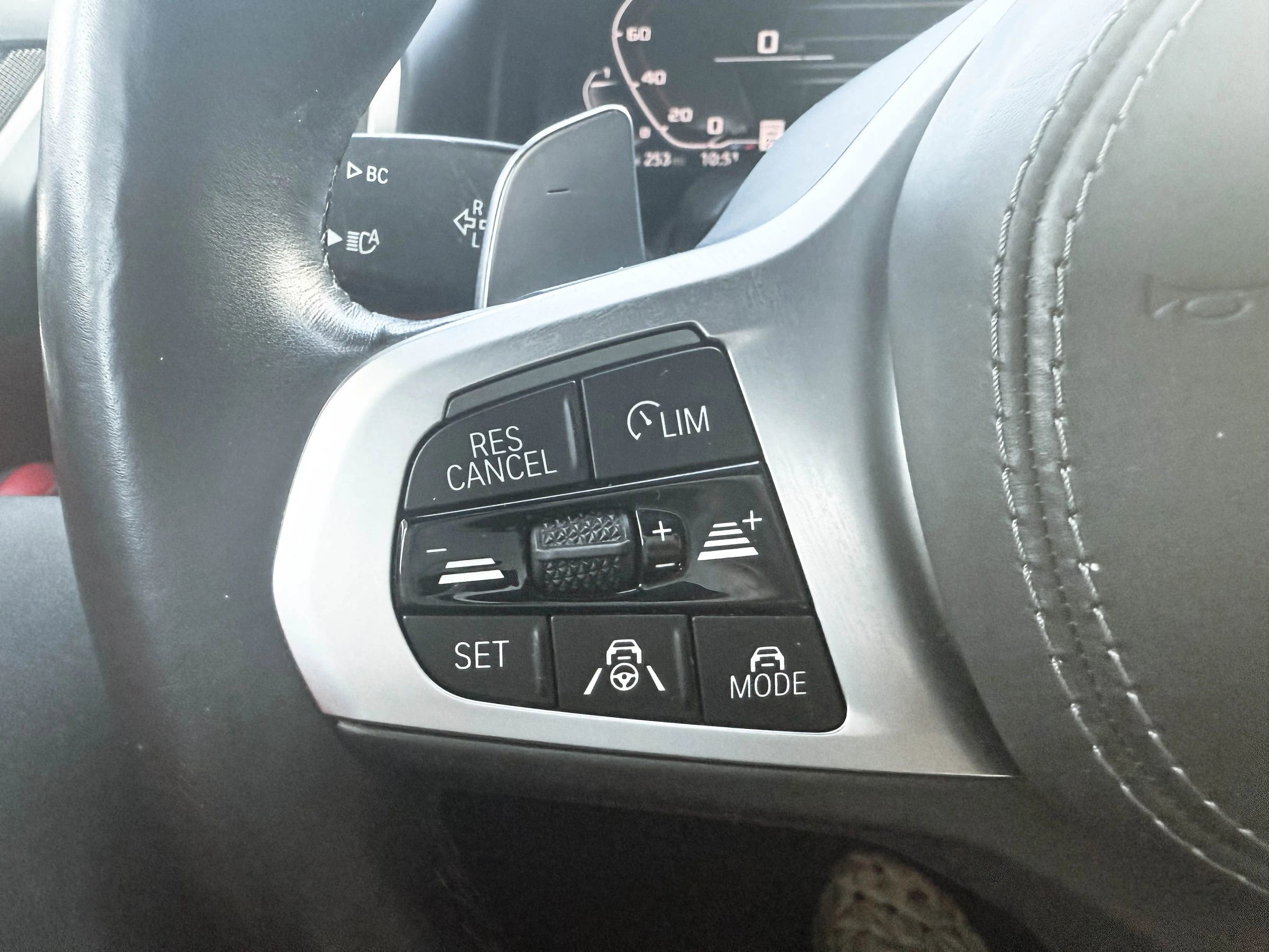 Used 2021 BMW M850i xDrive M850i xDrive Coupe 2D w/ M Carbon Exterior Package image 23