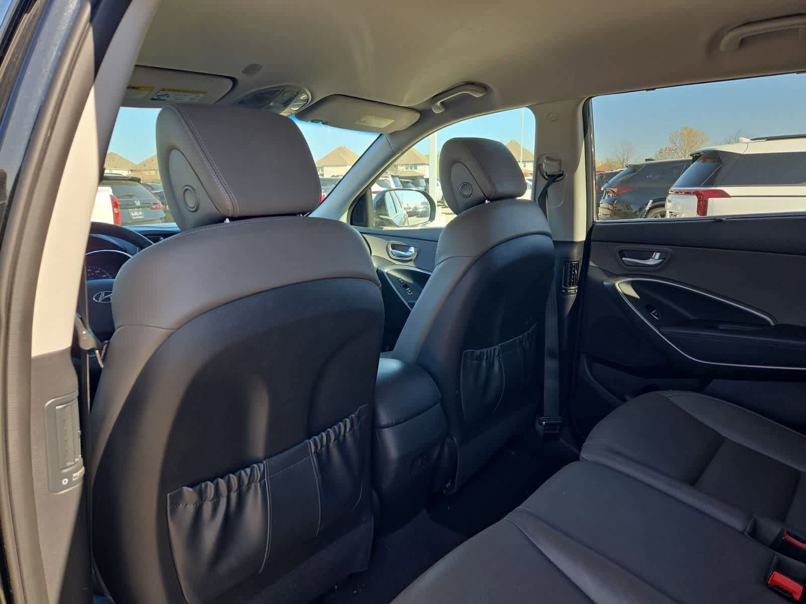 Used 2015 Hyundai Santa Fe GLS w/ Option Group 02 FWD image 16