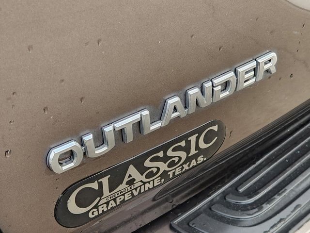 Used 2020 Mitsubishi Outlander SE image 9