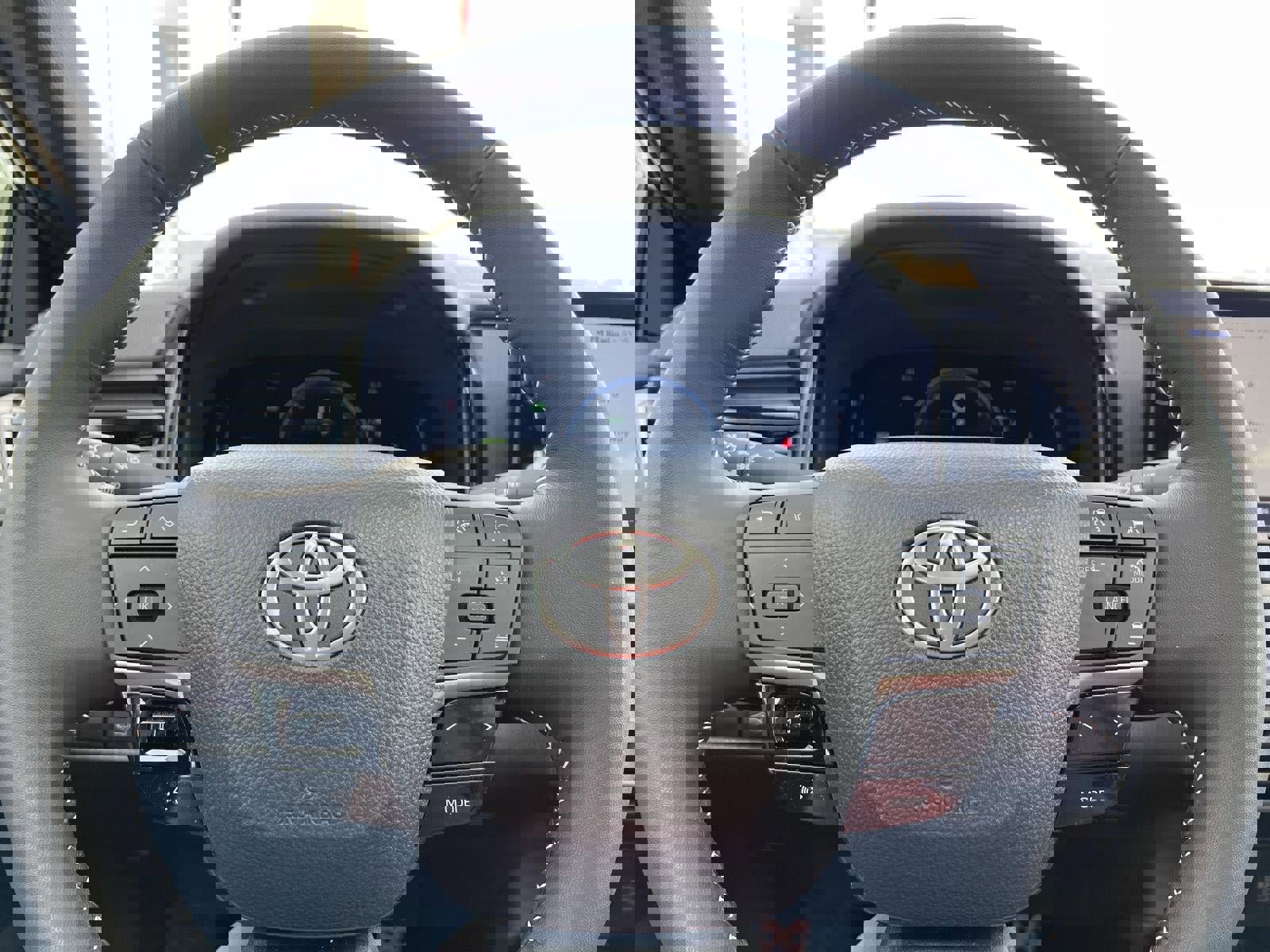 Used 2025 Toyota Camry SE w/ Multimedia Upgrade Package AWD/4WD image 23