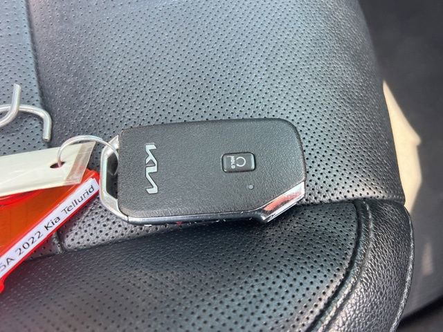 Used 2022 Kia Telluride EX w/ EX Premium Package image 45