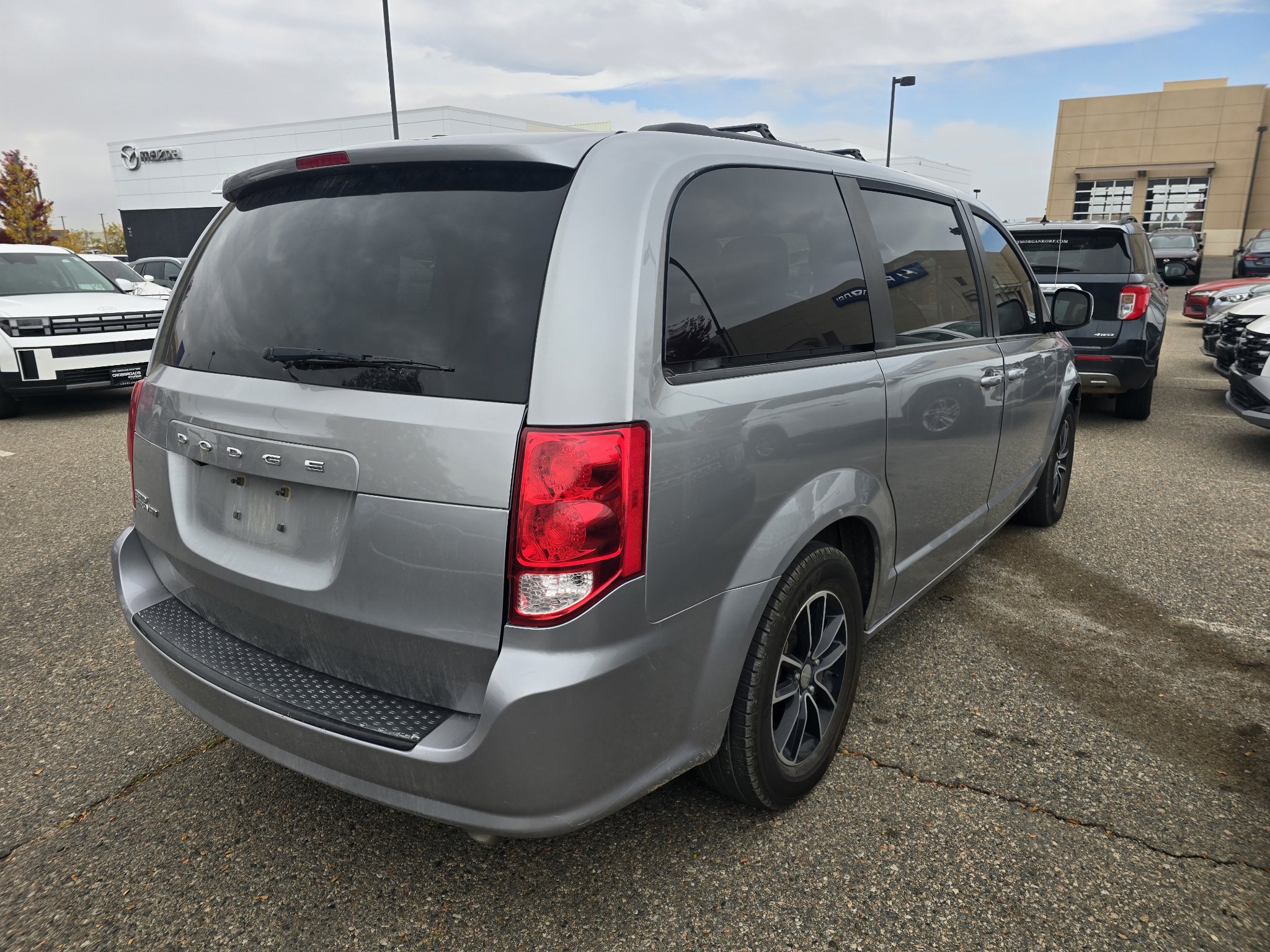 Used 2018 Dodge Grand Caravan SE FWD image 6
