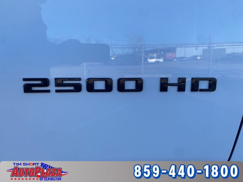 Used 2022 Chevrolet Silverado 2500 Custom w/ Custom Value Package image 17