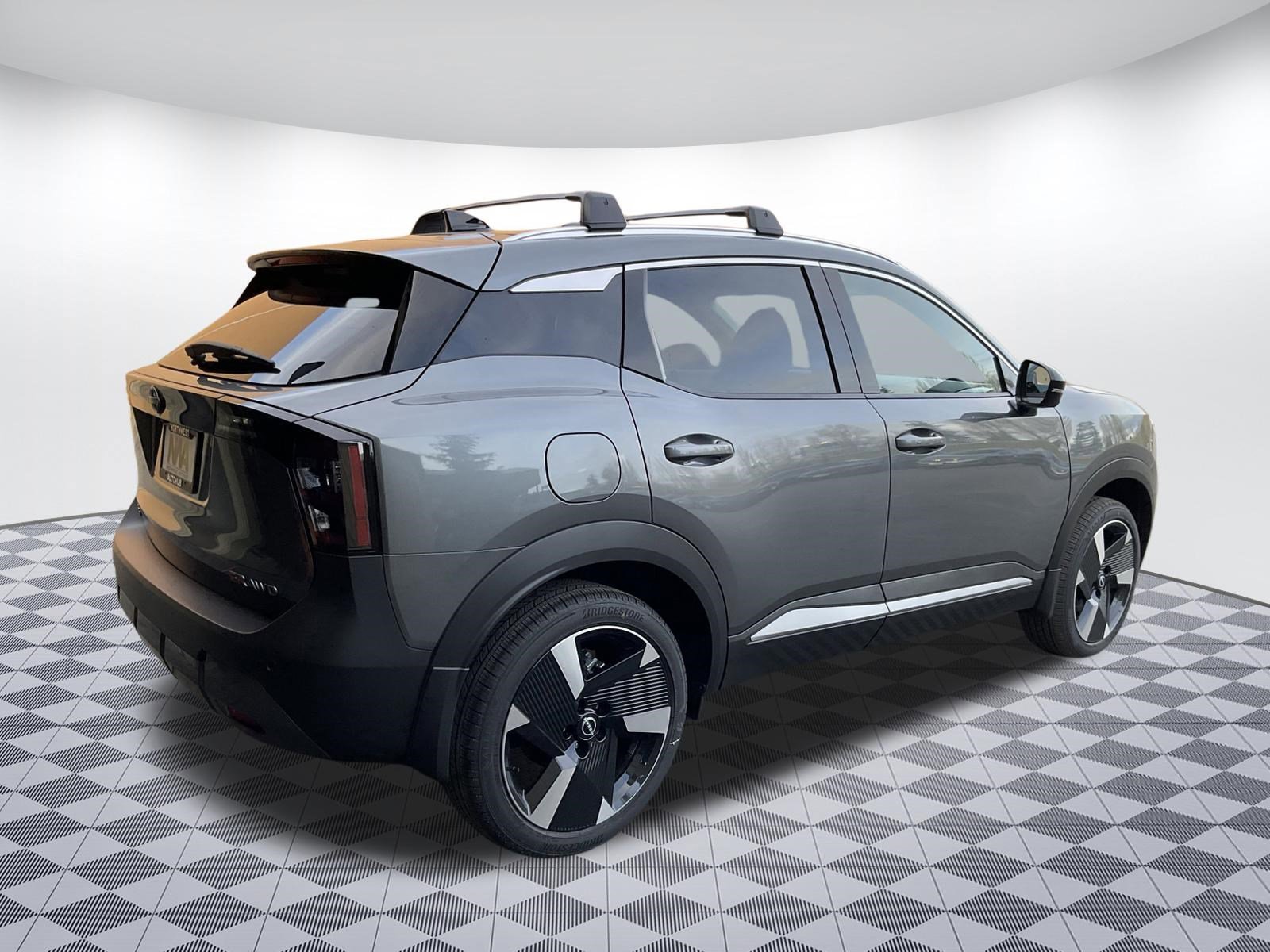 Used 2026 Nissan Kicks SR w/ Cold Weather Package image 3