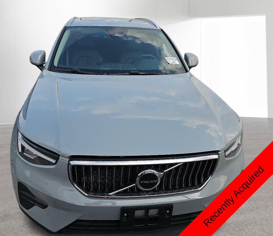 Used 2025 Volvo XC40 B5 Core video 2