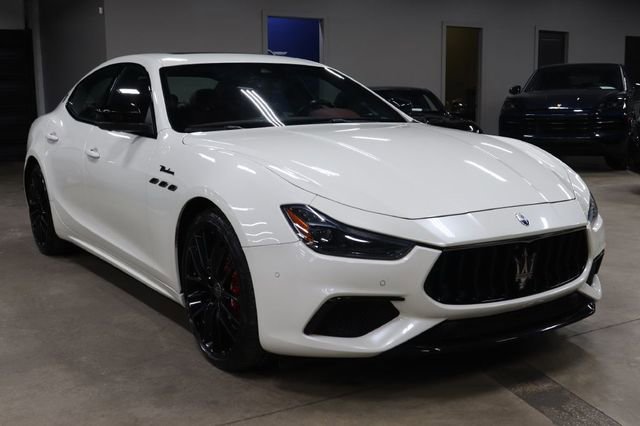Used 2022 Maserati Ghibli Modena Q4 AWD/4WD image 7