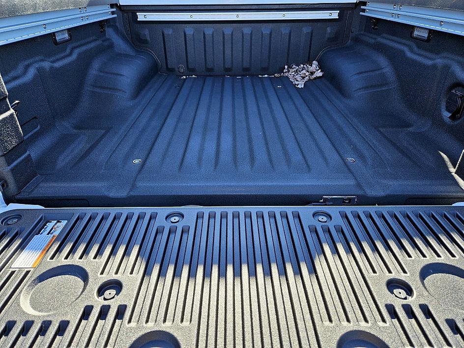 New 2026 Nissan Frontier SV w/ SV Convenience Package image 13