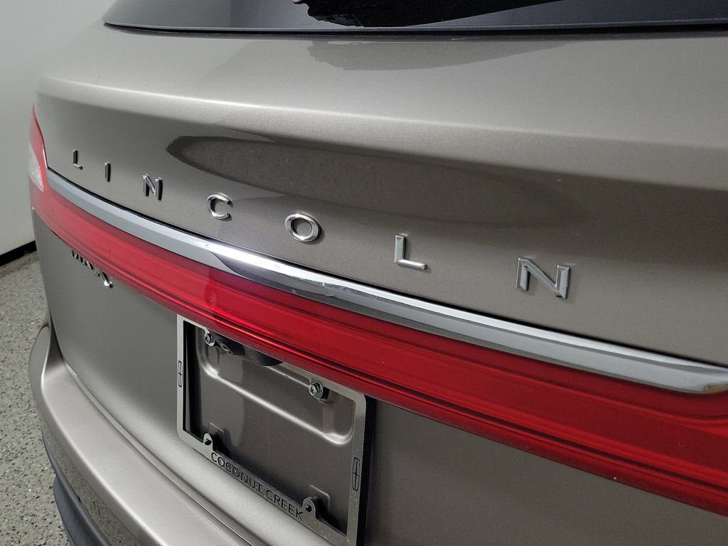 Used 2018 Lincoln MKX Select w/ Select Plus Package FWD image 6