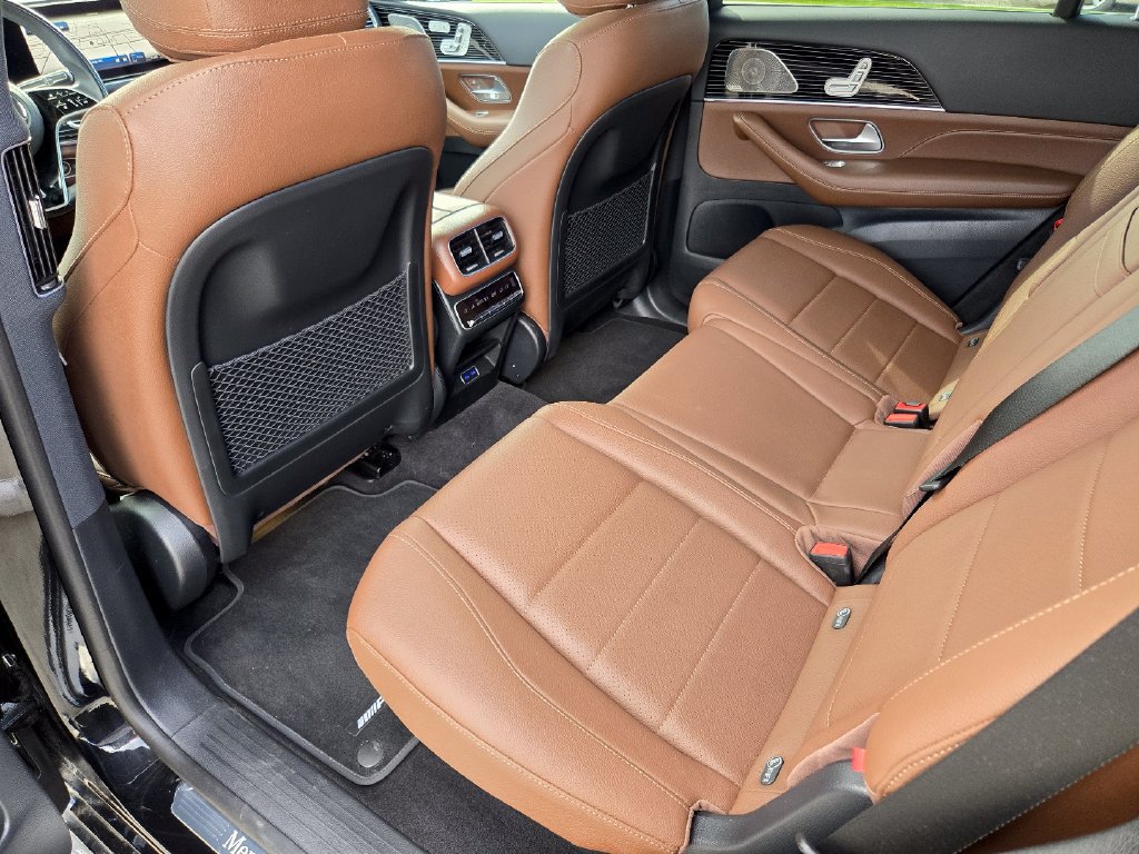 Used 2025 Mercedes-Benz GLS 450 4MATIC image 35