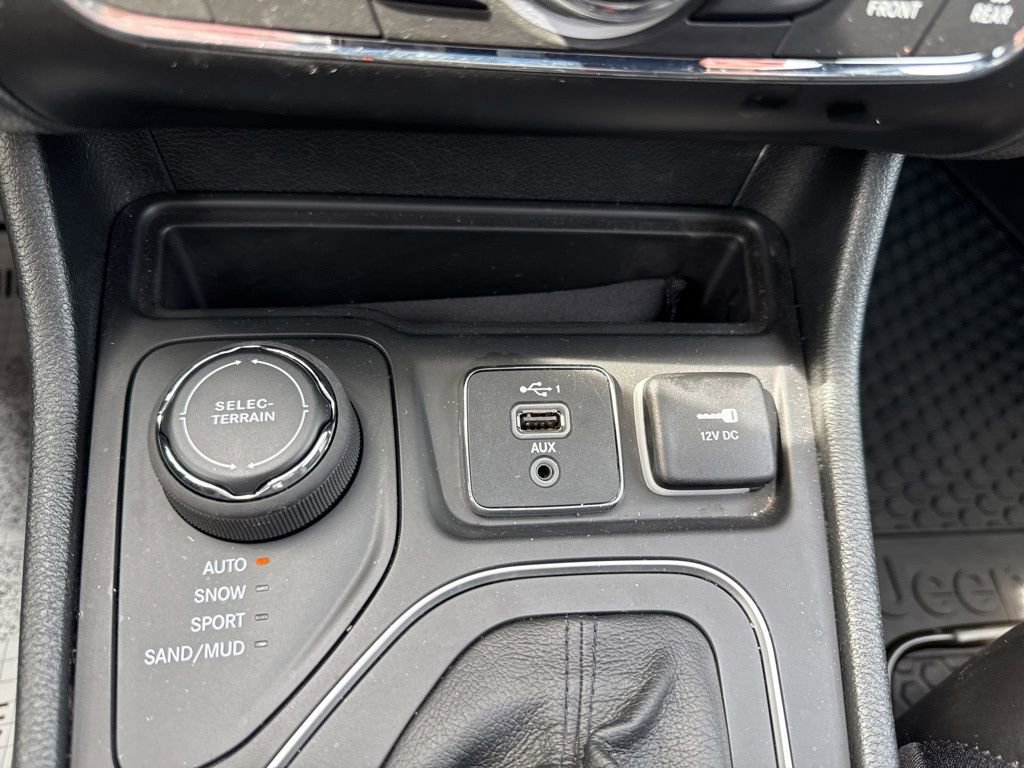 Used 2022 Jeep Cherokee Latitude image 26