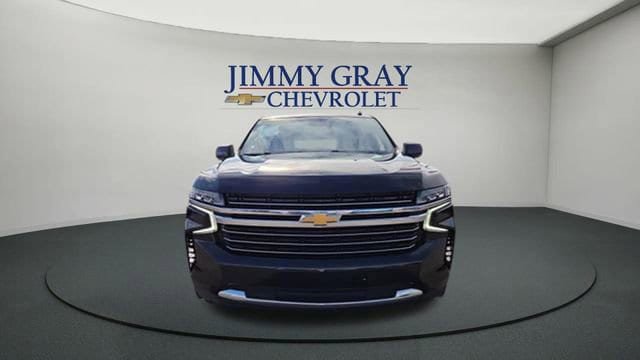 Used 2023 Chevrolet Suburban LT RWD image 5