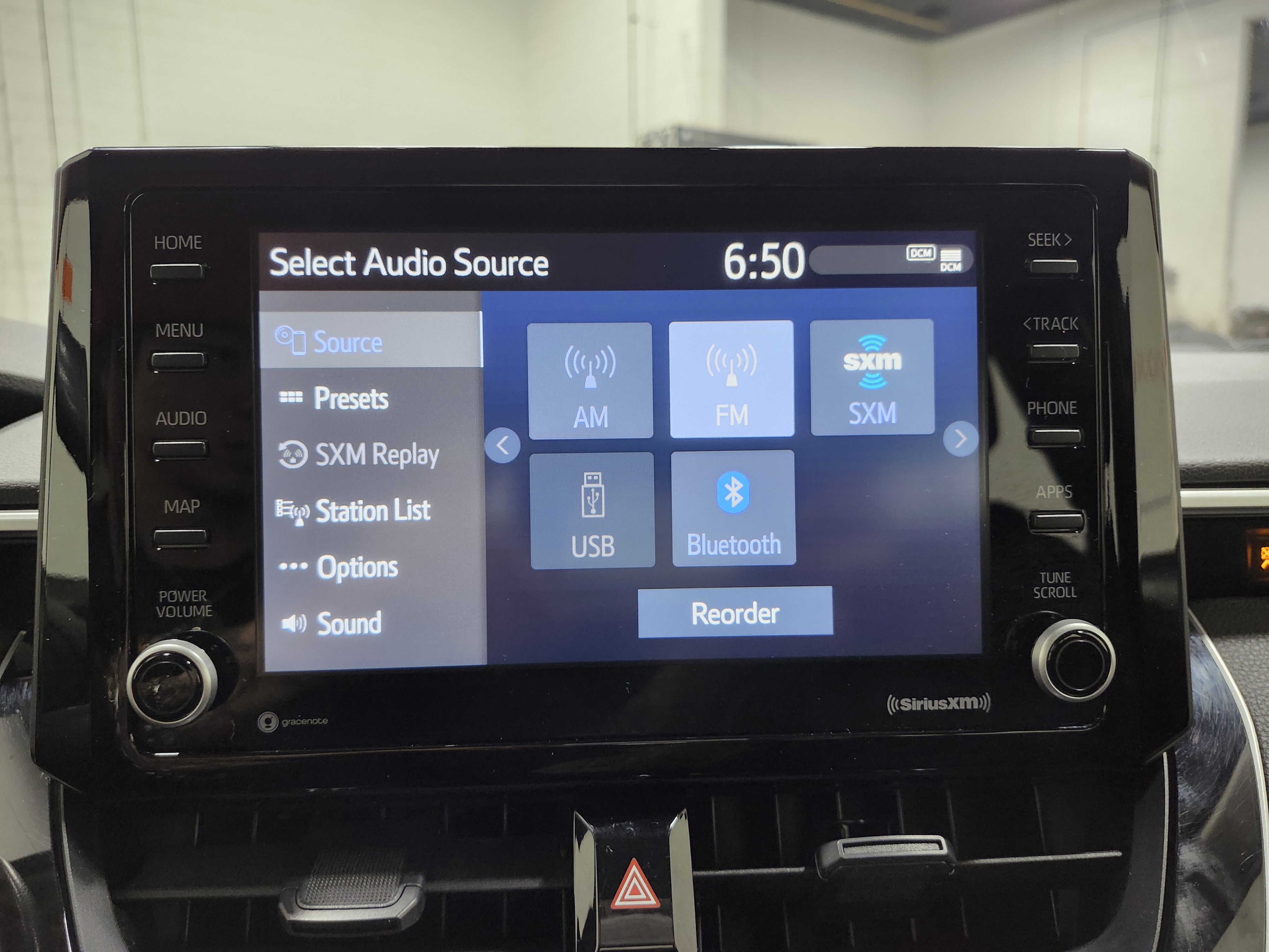 Used 2022 Toyota Corolla LE FWD image 4