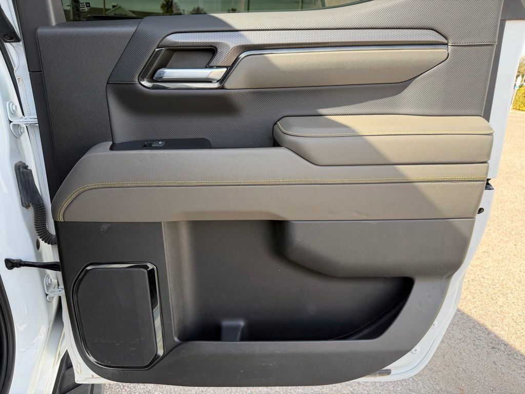 Used 2023 Chevrolet Silverado 1500 ZR2 w/ Technology Package image 23