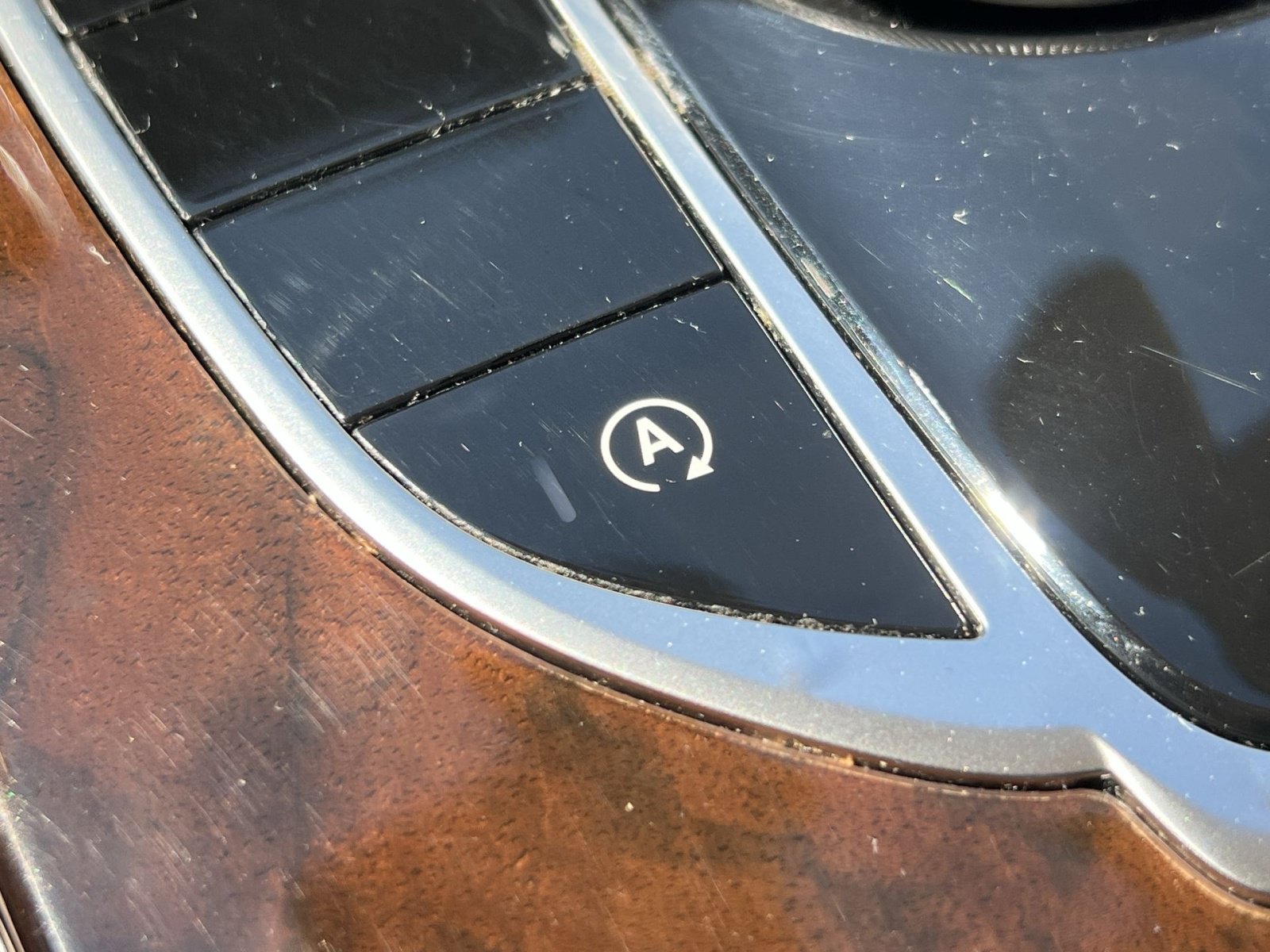 Used 2018 Mercedes-Benz C 300 4MATIC Sedan image 40