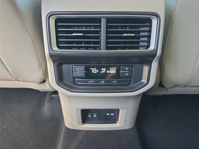 New 2026 Volkswagen Atlas SE image 13