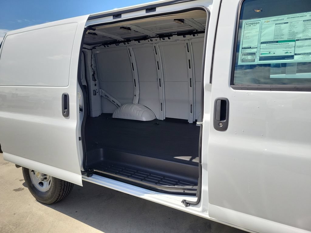 New 2026 Chevrolet Express 2500 w/ Communications Package RWD image 13