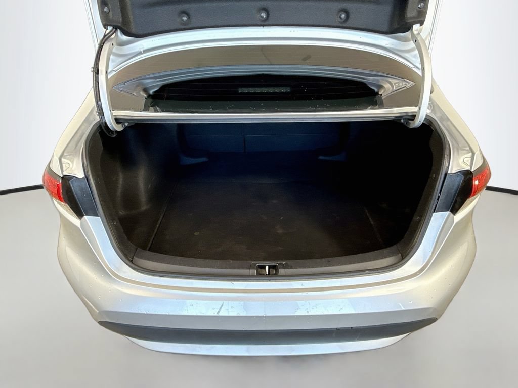 Used 2022 Toyota Corolla LE FWD image 23