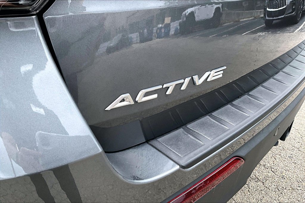 Used 2025 Ford Explorer Active RWD image 5