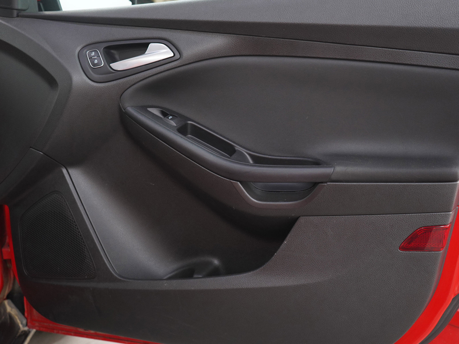 Used 2016 Ford Focus SE image 9