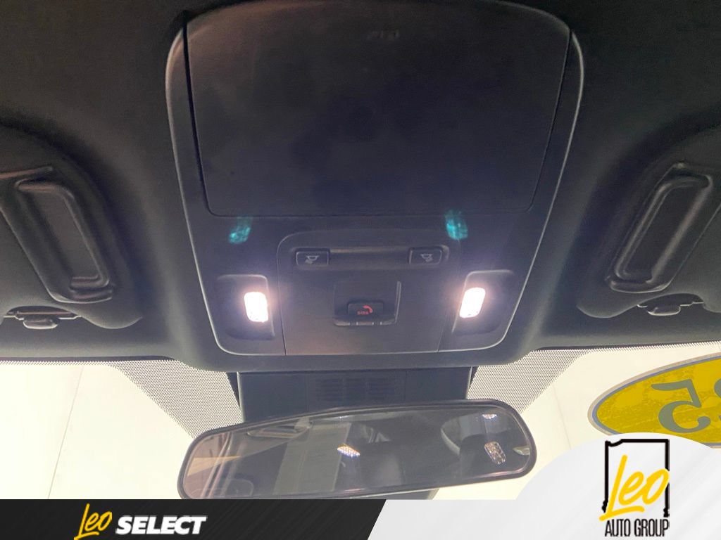 Used 2025 Toyota Camry SE FWD image 16