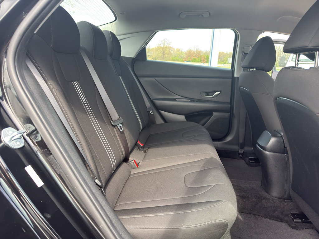 Used 2023 Hyundai Elantra SEL FWD image 16